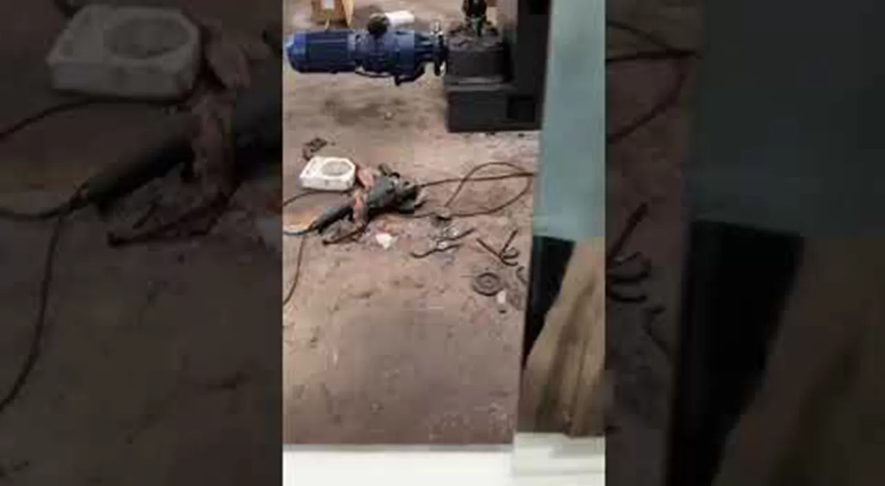 HISENG研削ガラス机HSB 371ビデオ