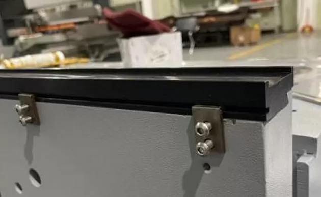 ストレートラインダブルエッジマシンの特許を取得した伝送構造